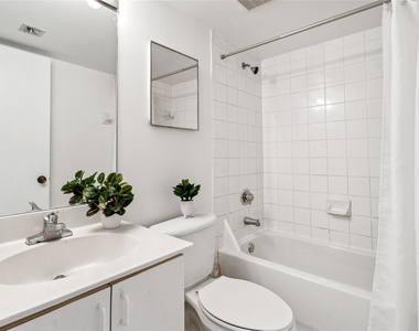 2173 Nw 78th Avenue - Photo Thumbnail 10