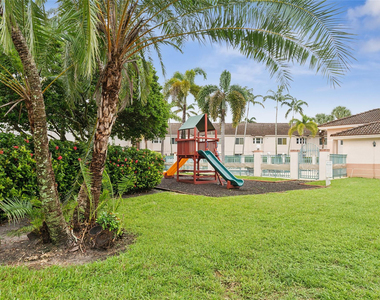 2173 Nw 78th Avenue - Photo Thumbnail 12