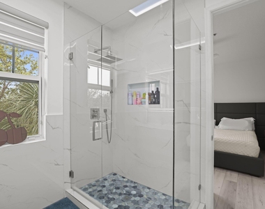 616 Nw 38th Circle - Photo Thumbnail 36