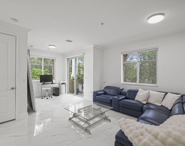 616 Nw 38th Circle - Photo Thumbnail 16