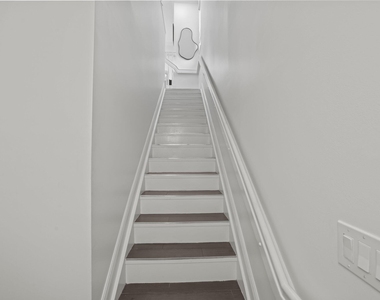 616 Nw 38th Circle - Photo Thumbnail 29