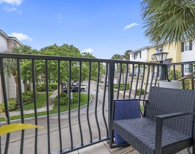 616 Nw 38th Circle - Photo Thumbnail 26