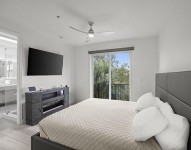 616 Nw 38th Circle - Photo Thumbnail 32