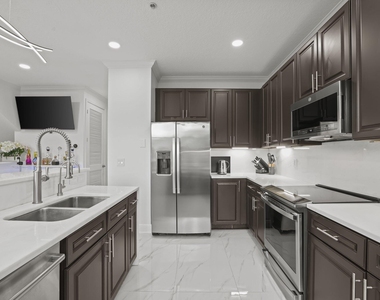 616 Nw 38th Circle - Photo Thumbnail 21