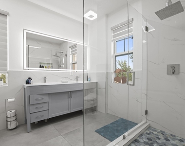 616 Nw 38th Circle - Photo Thumbnail 34