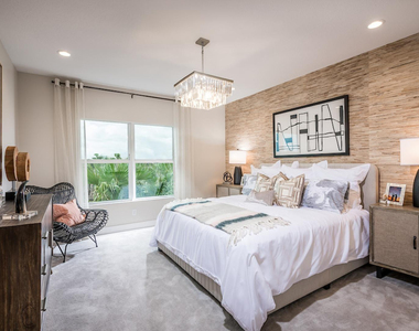 558 Sanderling Circle - Photo Thumbnail 2