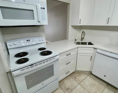 801 Three Islands Boulevard - Photo Thumbnail 7