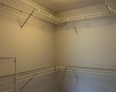 1412 Seminole Palms Drive - Photo Thumbnail 14