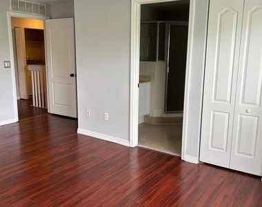 1412 Seminole Palms Drive - Photo Thumbnail 13