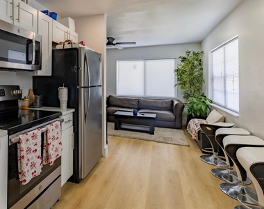 2921 Nw 11th Street - Photo Thumbnail 7