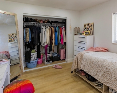 2921 Nw 11th Street - Photo Thumbnail 5