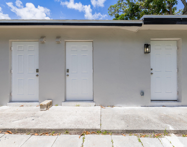 2921 Nw 11th Street - Photo Thumbnail 8