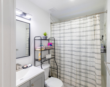 2921 Nw 11th Street - Photo Thumbnail 6