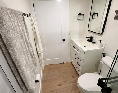 22805 Sw 66th Avenue - Photo Thumbnail 4