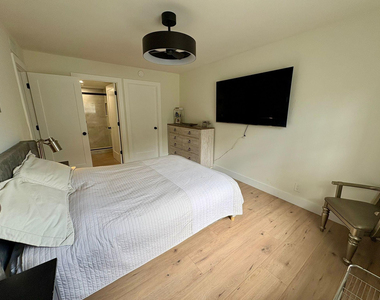 22805 Sw 66th Avenue - Photo Thumbnail 1