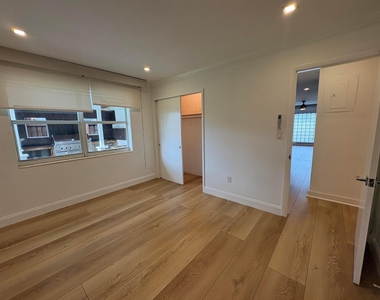 1032 Ne 16th Terrace - Photo Thumbnail 20