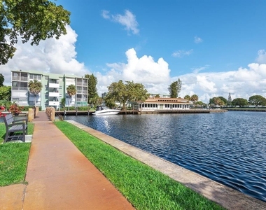 2731 Taft Street - Photo Thumbnail 9