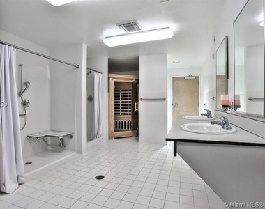 2731 Taft Street - Photo Thumbnail 17