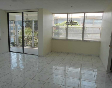 2731 Taft Street - Photo Thumbnail 4