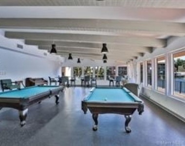 2731 Taft Street - Photo Thumbnail 12