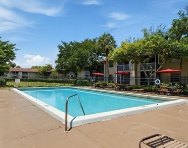 8820 Royal Palm Boulevard - Photo Thumbnail 26