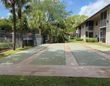 8820 Royal Palm Boulevard - Photo Thumbnail 29