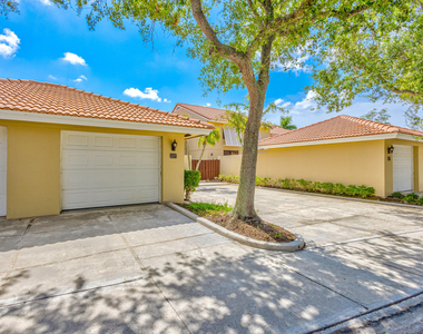 227 Old Meadow Way - Photo Thumbnail 2