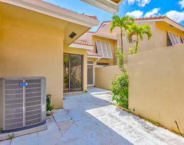 227 Old Meadow Way - Photo Thumbnail 4