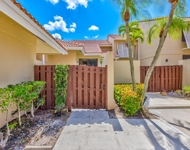 227 Old Meadow Way - Photo Thumbnail 3