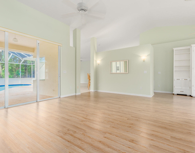 612 Se 6th Street - Photo Thumbnail 15