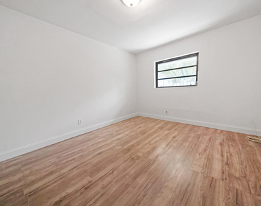 5078 Ambler Lane - Photo Thumbnail 4