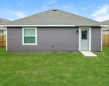 2002 Redwood Lane - Photo Thumbnail 13