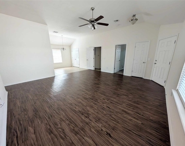 2244 Nw 199th Street - Photo Thumbnail 1