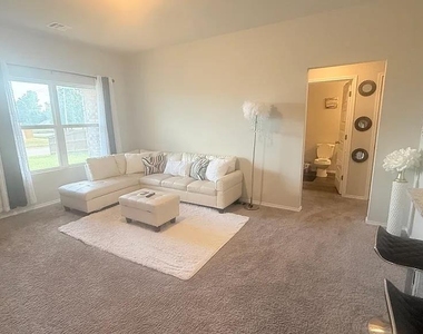 839 W Judy Drive - Photo Thumbnail 12