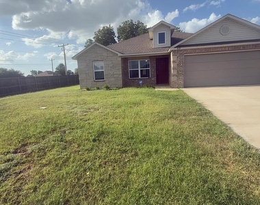 839 W Judy Drive - Photo Thumbnail 1