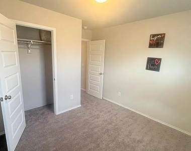 839 W Judy Drive - Photo Thumbnail 23