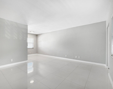 416 Ne 15th Avenue - Photo Thumbnail 12