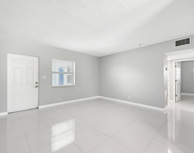 416 Ne 15th Avenue - Photo Thumbnail 10