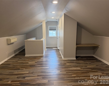 512 W 8th Avenue - Photo Thumbnail 13