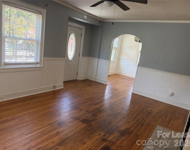 512 W 8th Avenue - Photo Thumbnail 3
