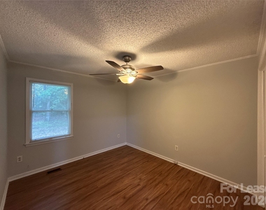 7905 Haverstraw Court - Photo Thumbnail 8