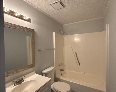 7905 Haverstraw Court - Photo Thumbnail 9