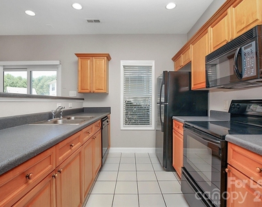 12547 Walden Lea Drive - Photo Thumbnail 11
