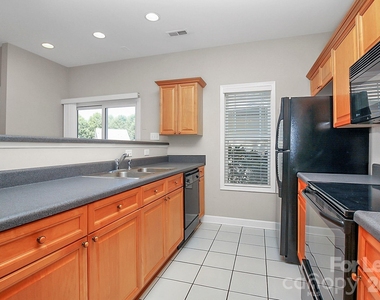 12547 Walden Lea Drive - Photo Thumbnail 10