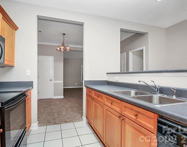 12547 Walden Lea Drive - Photo Thumbnail 13