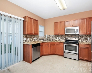 3558 Calpella Court - Photo Thumbnail 14