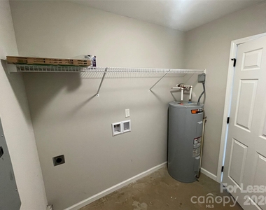 3829 Marietta Place - Photo Thumbnail 4