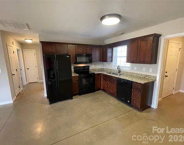 3829 Marietta Place - Photo Thumbnail 2