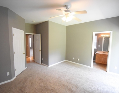 2849 Summergrove Court - Photo Thumbnail 12