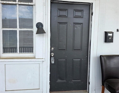 1909 E Ozark Avenue - Photo Thumbnail 1